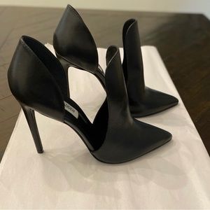 Steve Madden Bootie.